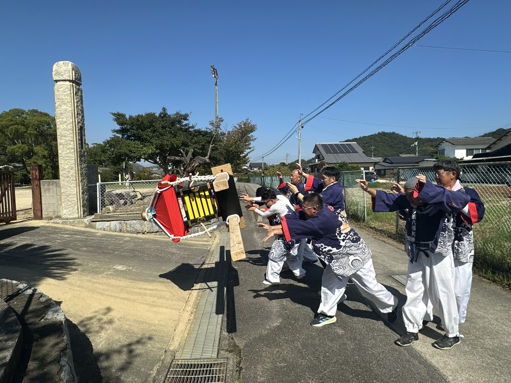 喜多浦八幡大神神社 神輿渡御祭の様子「みだき神輿(くだき神輿)」