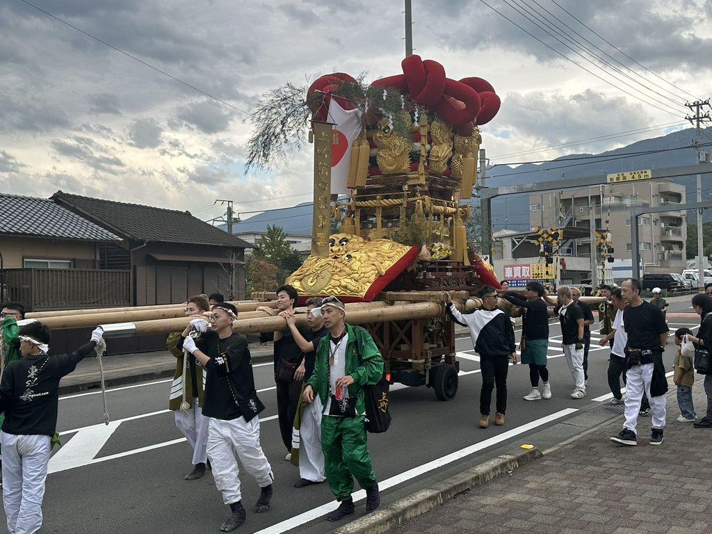 伊予三島秋祭り　地区内運行の様子