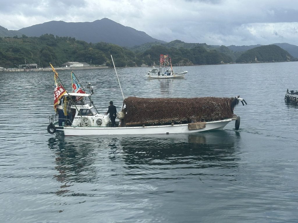 牛鬼の海上渡御
