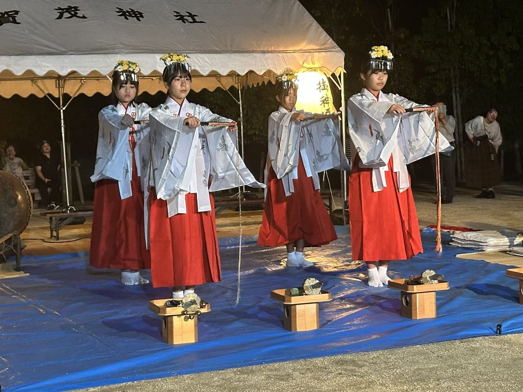 巫女の舞