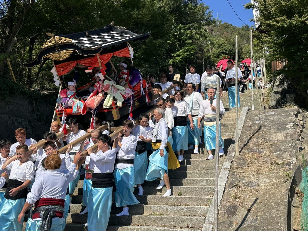 宮窪の秋祭り 尾形八幡神社 宮出し