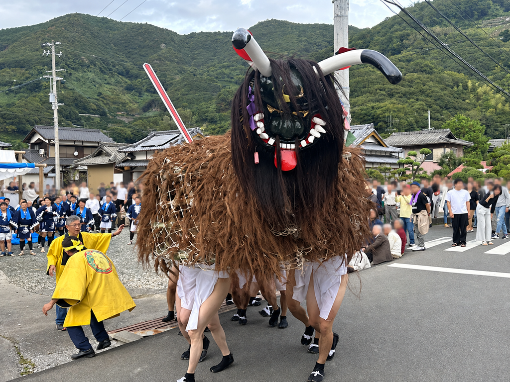 暴れまわる牛鬼