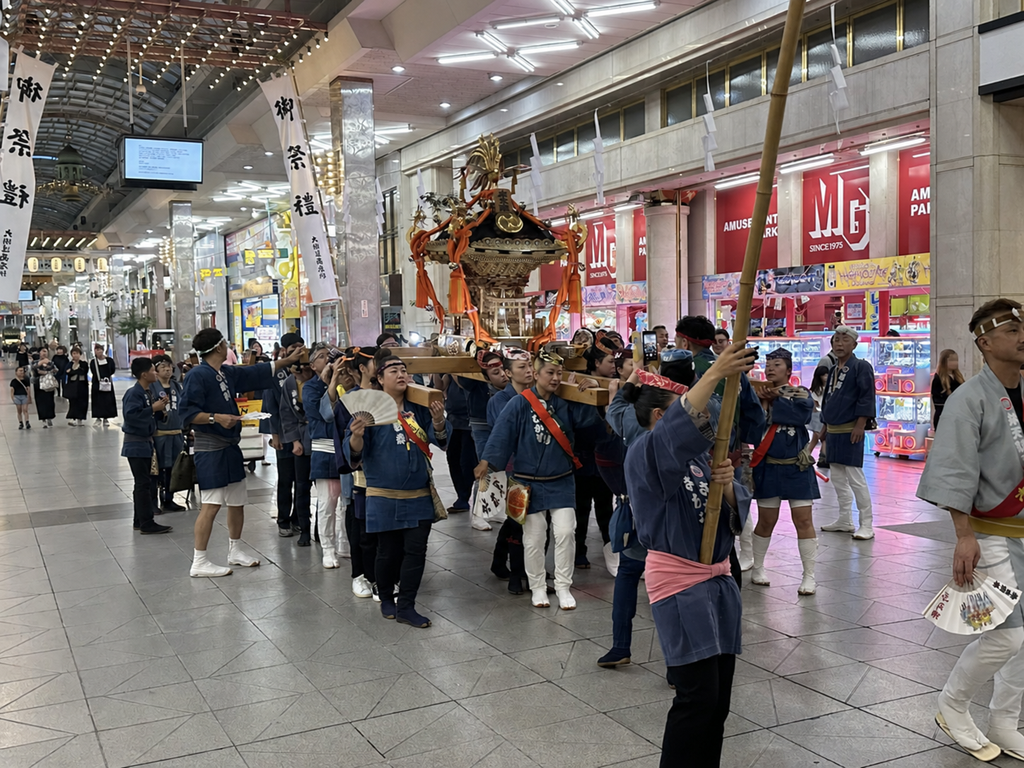 愛媛県松山秋祭り大街道お神輿写真